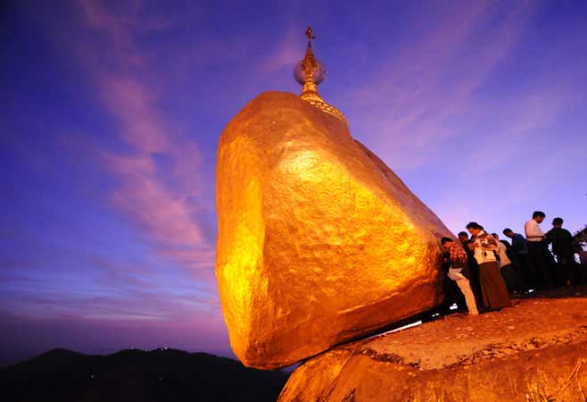 khám phá chùa đá vàng kì lạ tại myanmar