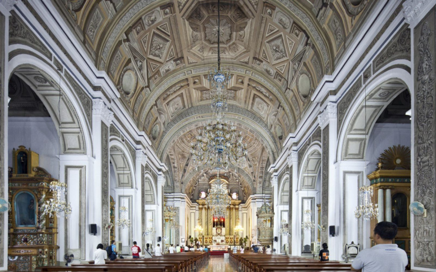 Tham quan nhà thờ San Agustin ở Philippines