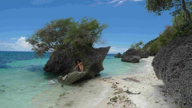 những bãi biển đẹp ở philippines thu hút khách du lịch