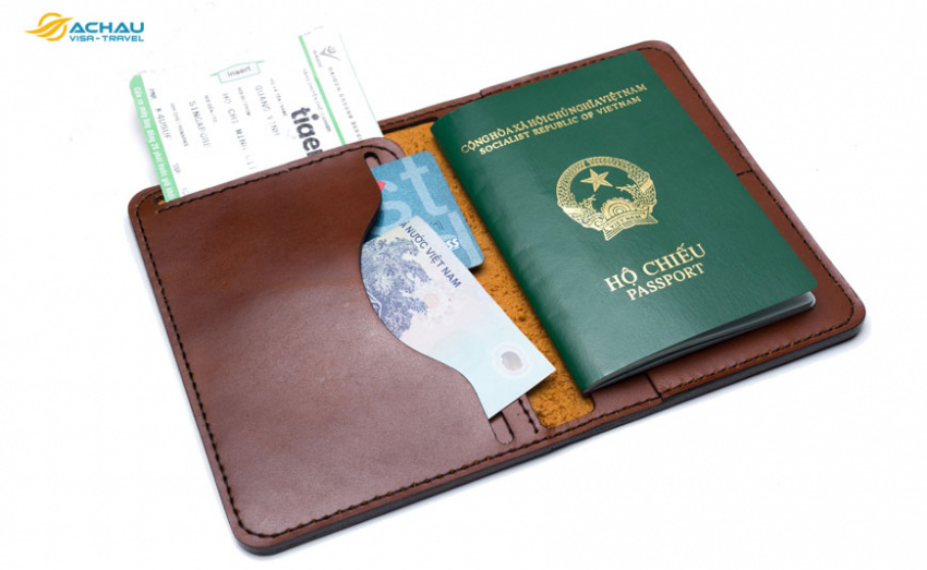 Những nguyên nhân khiến bạn bị từ chối xuất cảnh vì… hộ chiếu