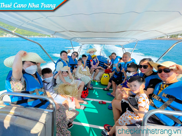 Kinh nghiệm thuê cano Nha Trang – Uy tín chất lượng 2022