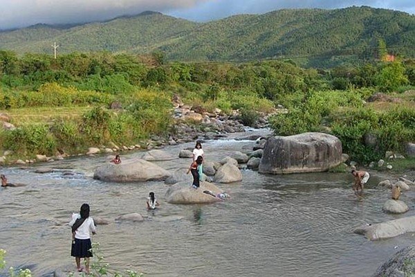 Trải nghiệm tắm suối nước nóng thiên nhiên tại Đam Rông (Lâm Đồng)