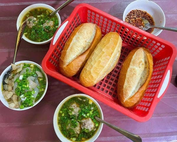 Điểm thú vị trong 'gu' ăn bánh mì của người Đà Lạt, Sài Gòn, Hà Nội