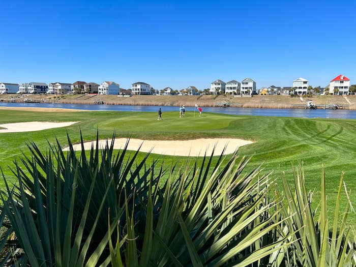 đưa trẻ đến ‘thị trấn golf của nước mỹ’,  chơi golf miễn phí tại 5 sân golf hàng đầu myrtle beach