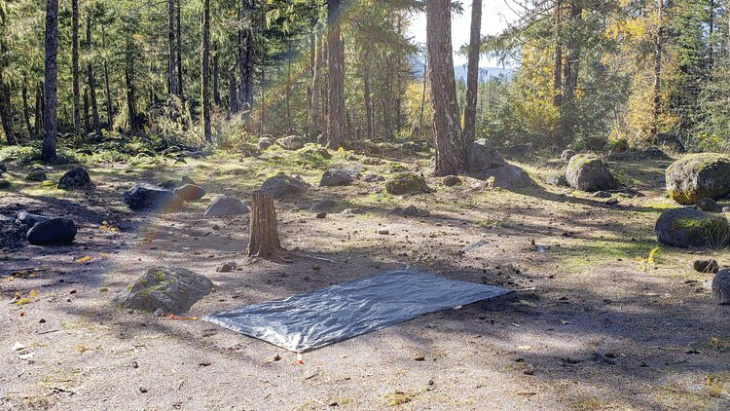 dã ngoại, leo núi, trekking, tại sao nên sử dụng tấm lót sàn lều khi dựng lều