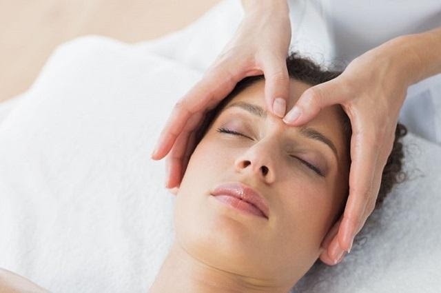 phương pháp massage trị chóng mặt