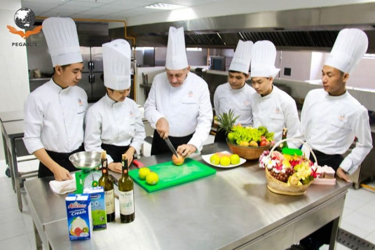 dạy nấu ăn ở đà nẵng, top 10 trung tâm dạy nấu ăn đà nẵng uy tín chuyên nghiệp