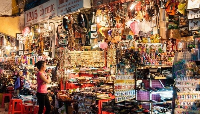 Các Tín Đồ Mê Săn Đồ Ghé Ngay Top 7 Chợ Ở Sài Gòn Này