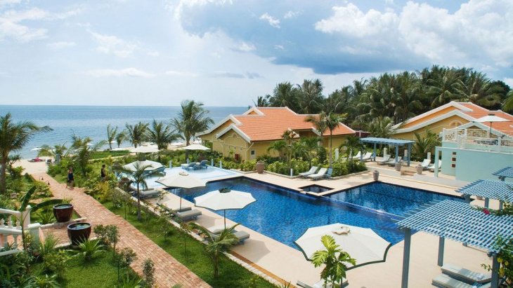 Top 10 Resort Phú Quốc Giá Rẻ Có Bãi Tắm Riêng Ngắm Hoàng Hôn Đẹp
