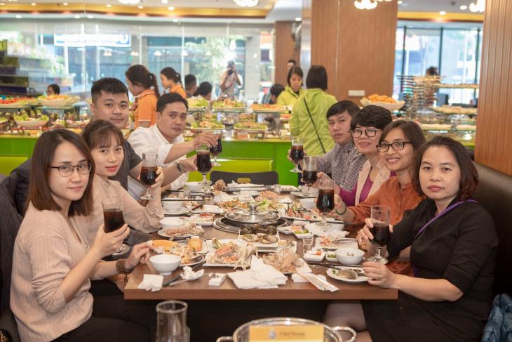 Review các nhà hàng buffet hải sản Nguyễn Chí Thanh có giá cực hời