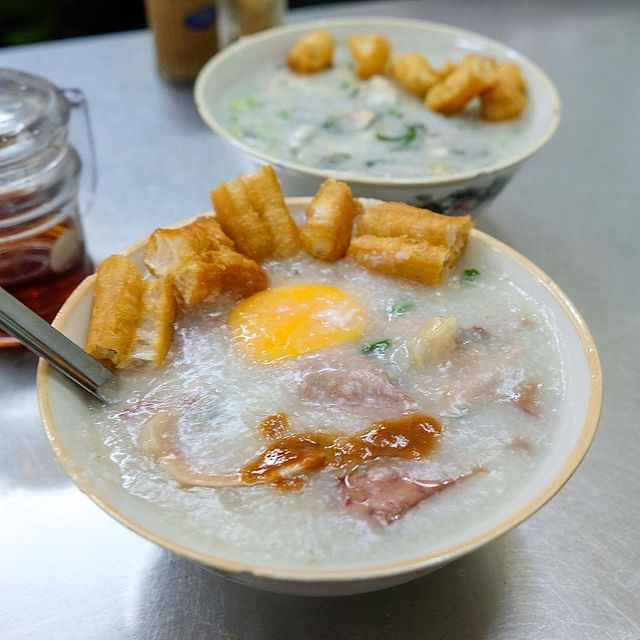 TOP 10 quán ăn ngon ở Hoàng Quốc Việt Hà Nội nổi tiếng nhất