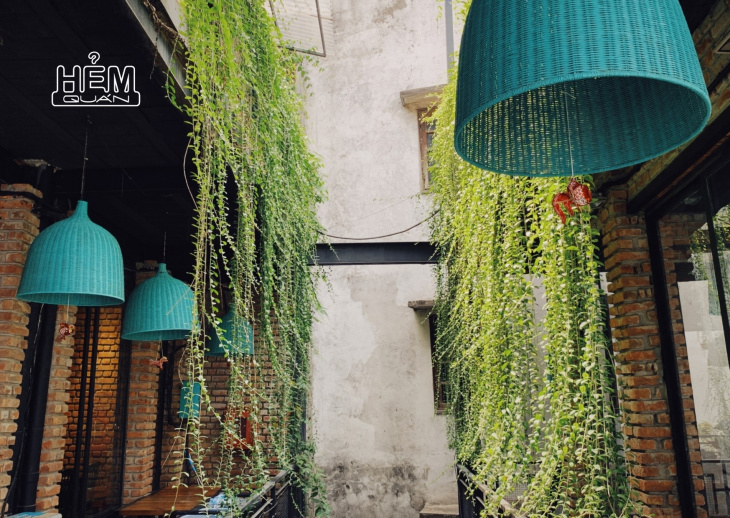 Hẻm quán Xã Đàn: Mang trọn góc ẩm thực Sài Gòn vào Hà Nội