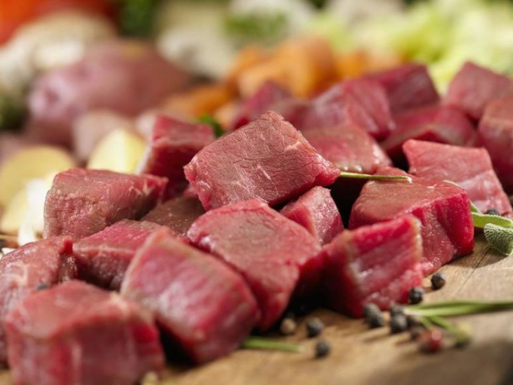 món hầm, hé lộ bí quyết nấu thịt bò hầm bí đỏ bổ dưỡng, không bị nát