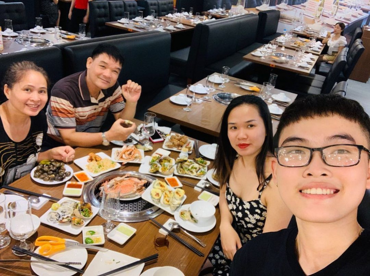 Review menu buffet hải sản Chef Dzung Nguyễn Tuân có gì? Giá bao nhiêu?