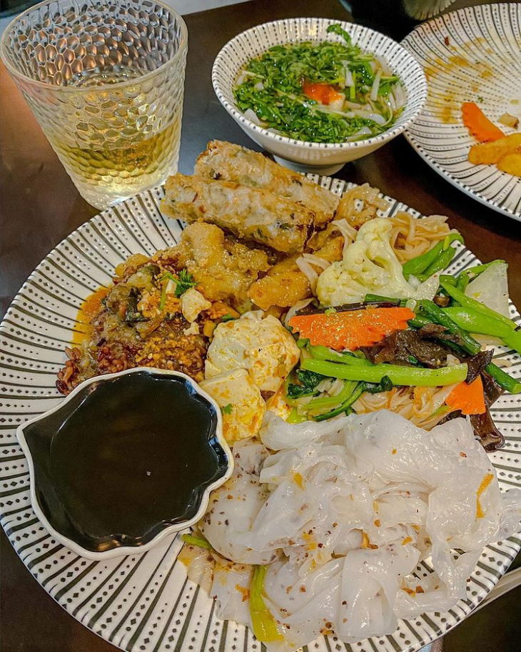 Lưu ngay top 7 quán buffet chay 50k ngon nức tiếng Sài Gòn