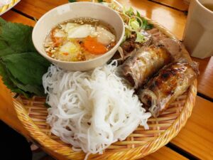 Ăn vặt Hà Nội, điểm danh 1001 món bánh cuốn Hà Nội ngon hút thực khách gần xa