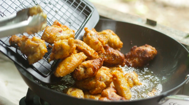 cách làm gà rán kfc thơm ngon ‘nhâm nhi’ cùng hội bạn