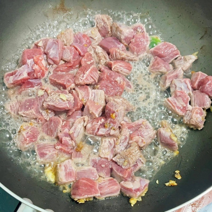 bữa tối, bữa trưa, món canh, 2 cách nấu canh bí đỏ thịt bò ngon mềm dễ ăn nhất