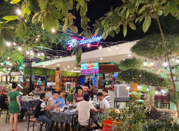 Argëtim Saigon, 11+ restorante në rrethin 10 me kopsht, dhomë private, ushqim të shijshëm