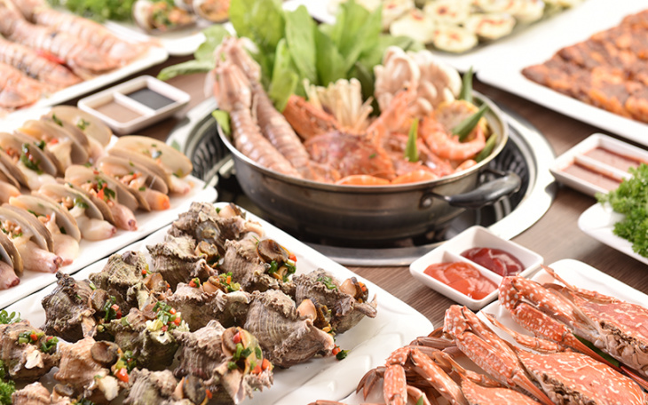 Review nhà hàng Chef Dzung với menu buffet hảo hạng (+ bảng giá)