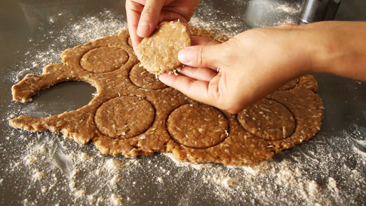 4 cách làm bánh quy yến mạch cực dễ cho hội newbie