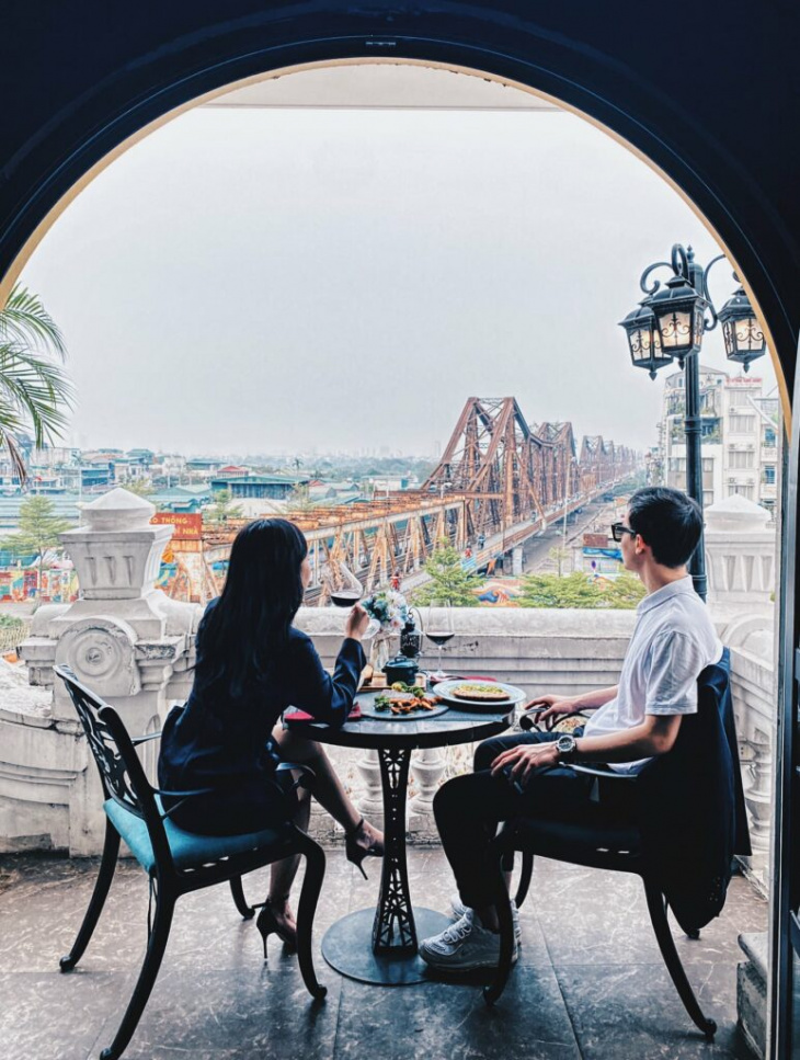 ăn chơi hà nội, đồ uống, serein cafe & lounge – quán cafe rooftop view cầu long biên cực chill