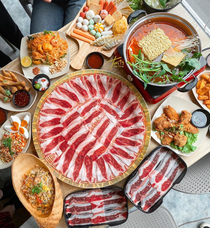 Review nhà hàng Chai Talay với menu đồ Thái hấp dẫn