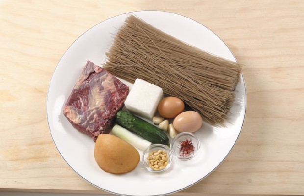 Cách làm mì lạnh chuẩn vị Hàn Quốc tại nhà đơn giản nhất