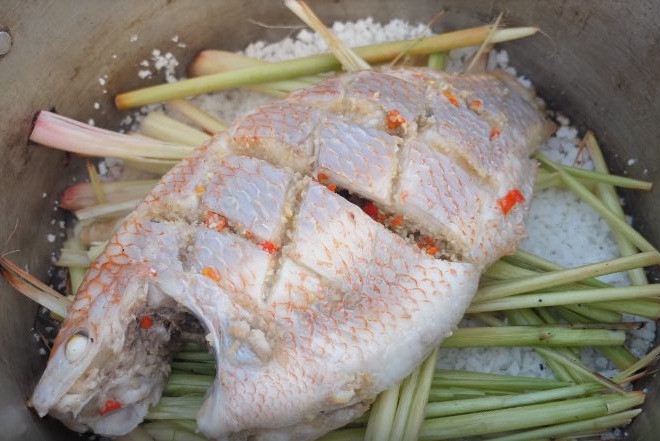 Cách làm cá chưng thịt thơm ngon tại nhà
