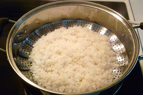 cách nấu cơm tấm bằng nồi hấp đơn giản tại nhà