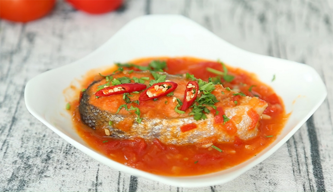 cách làm cá hồi sốt cà chua thơm ngon hấp dẫn tại nhà