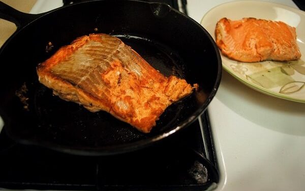 Cách nấu canh cá bổ dưỡng chống đột quỵ