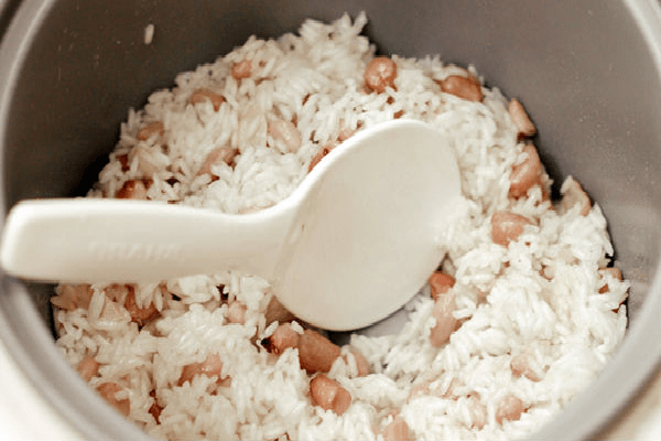 cách nấu xôi đậu phộng nước cốt dừa béo thơm cho bữa sáng
