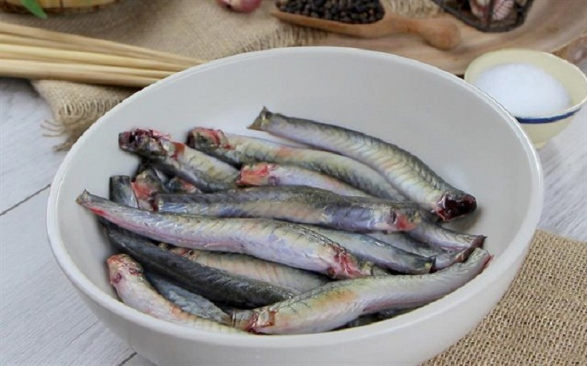 Cách làm cá kèo kho rau răm thơm ngon đậm đà cho gia đình