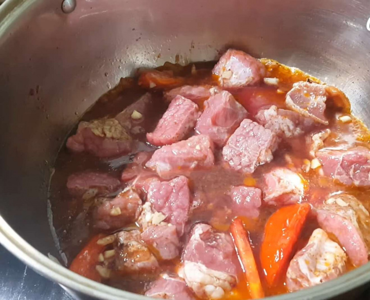 cách nấu thịt bò sốt vang đơn giản nhất