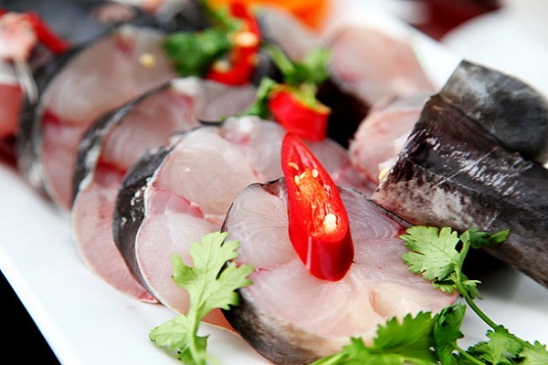 Cách nấu lẩu cá lăng chuẩn vị ngon như nhà hàng