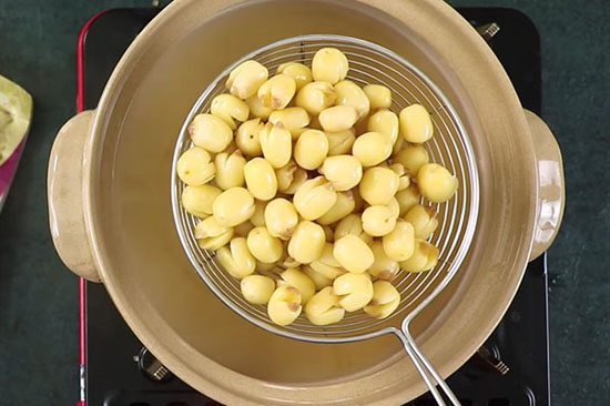 Cách làm chè nhãn hạt sen thơm ngon hấp dẫn đơn giản tại nhà