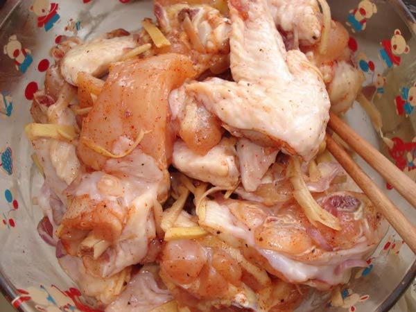 Cách nấu gà hấp sả thơm ngon