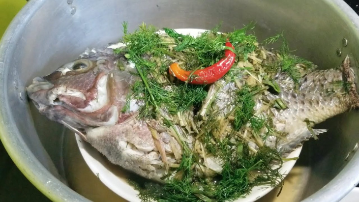 cách làm cá hấp xì dầu thơm ngon chuẩn vị nhà hàng tại nhà