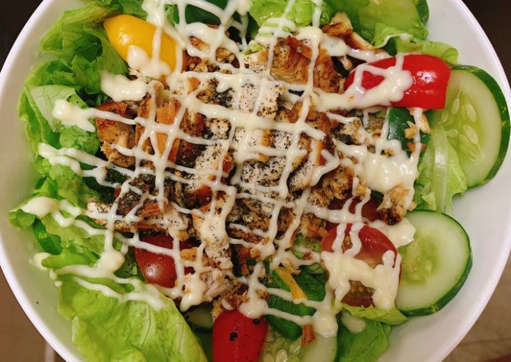 cách làm salad ức gà với sữa chua cực healthy tại nhà