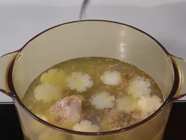 cách nấu bánh canh cá lóc nước cốt dừa đơn giản, đậm vị