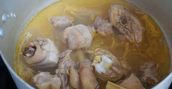 cách làm gà hầm sả thơm ngon bổ dưỡng cho bữa cơm nhà
