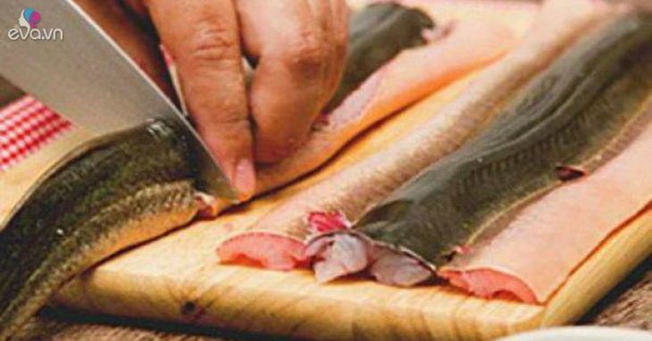cách nấu cháo lươn bí đỏ cho bé ngon bổ dưỡng mà đơn giản