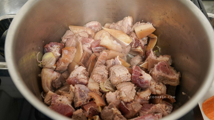 cách nấu thịt kho đông ngon, đơn giản cho những ngày lạnh