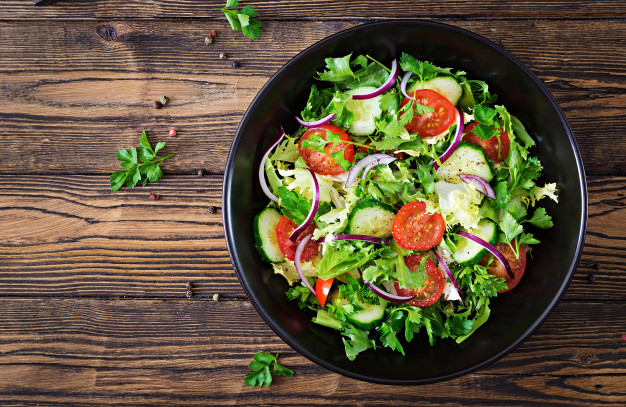 cách làm salad trộn cực dễ ăn tại nhà