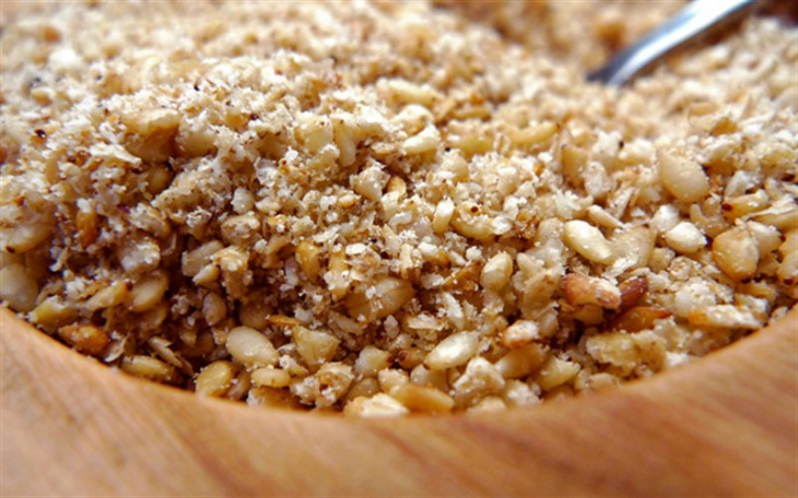 cách làm cơm gạo lứt muối mè dẻo thơm bằng nồi cơm điện