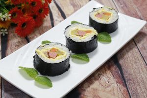 cách làm cơm sushi ngon đơn giản tại nhà