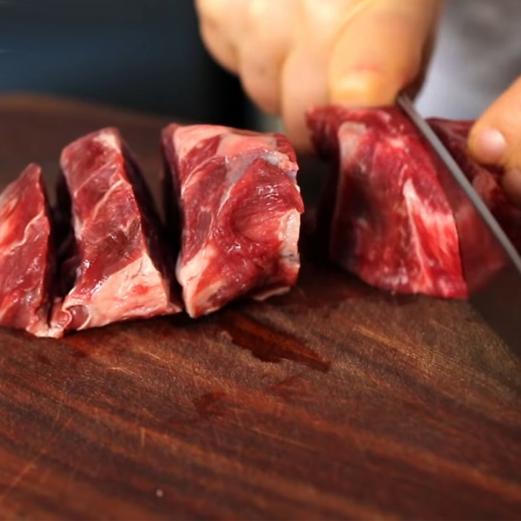 cách nấu cháo thịt bò ngũ sắc thơm ngon, đẹp mắt lại đủ chất