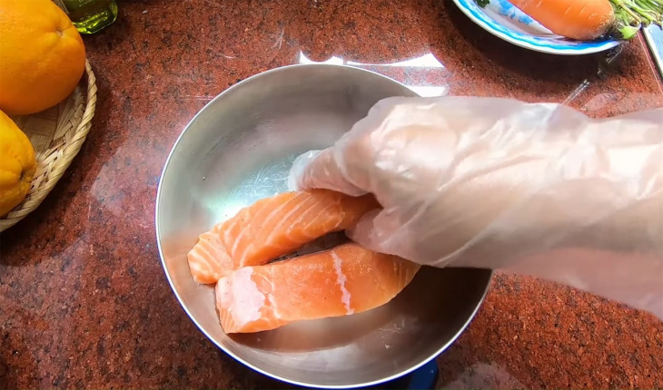 cách làm cá hồi sốt cam tươi ngon hấp dẫn như ngoài hàng
