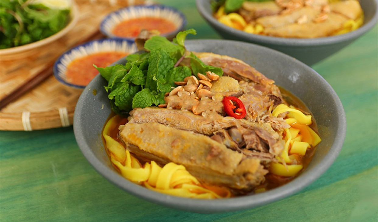 Cách nấu bún vịt Phan Thiết ngon - nước dùng béo ngậy, thịt vịt không bị hôi